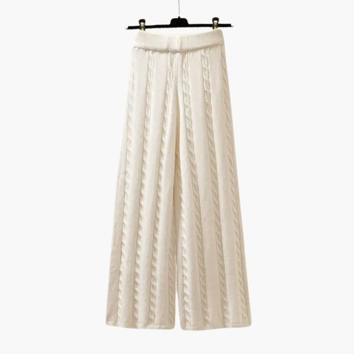 Women’s Three-Piece Knitted Loungewear Set with Relaxed Fit