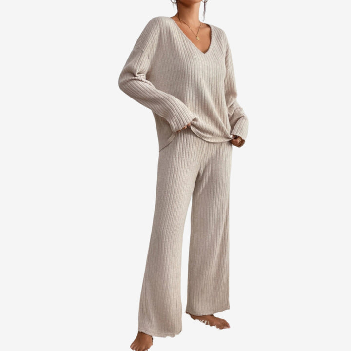 Women’s Ribbed Two-Piece Lounge Set with Long Sleeve Top and Pants