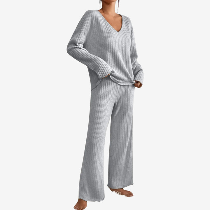 Women’s Ribbed Two-Piece Lounge Set with Long Sleeve Top and Pants