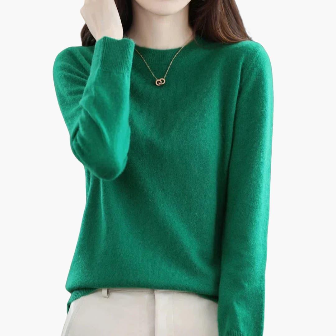 Women’s Chunky Knit Sweater with Long Sleeves and Round Neckline