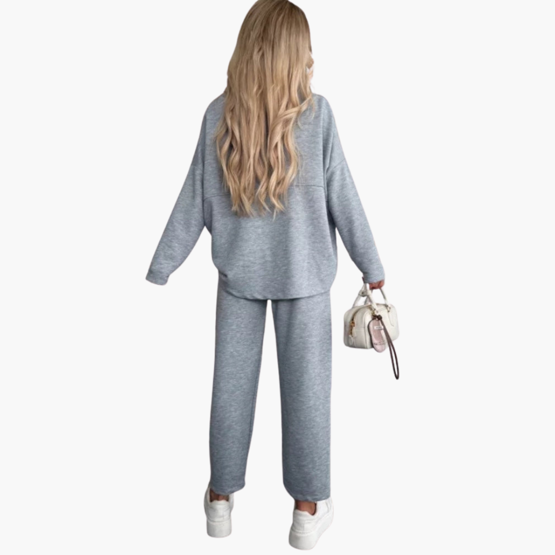 Women’s Coordinated Two-Piece Set with Relaxed Fit