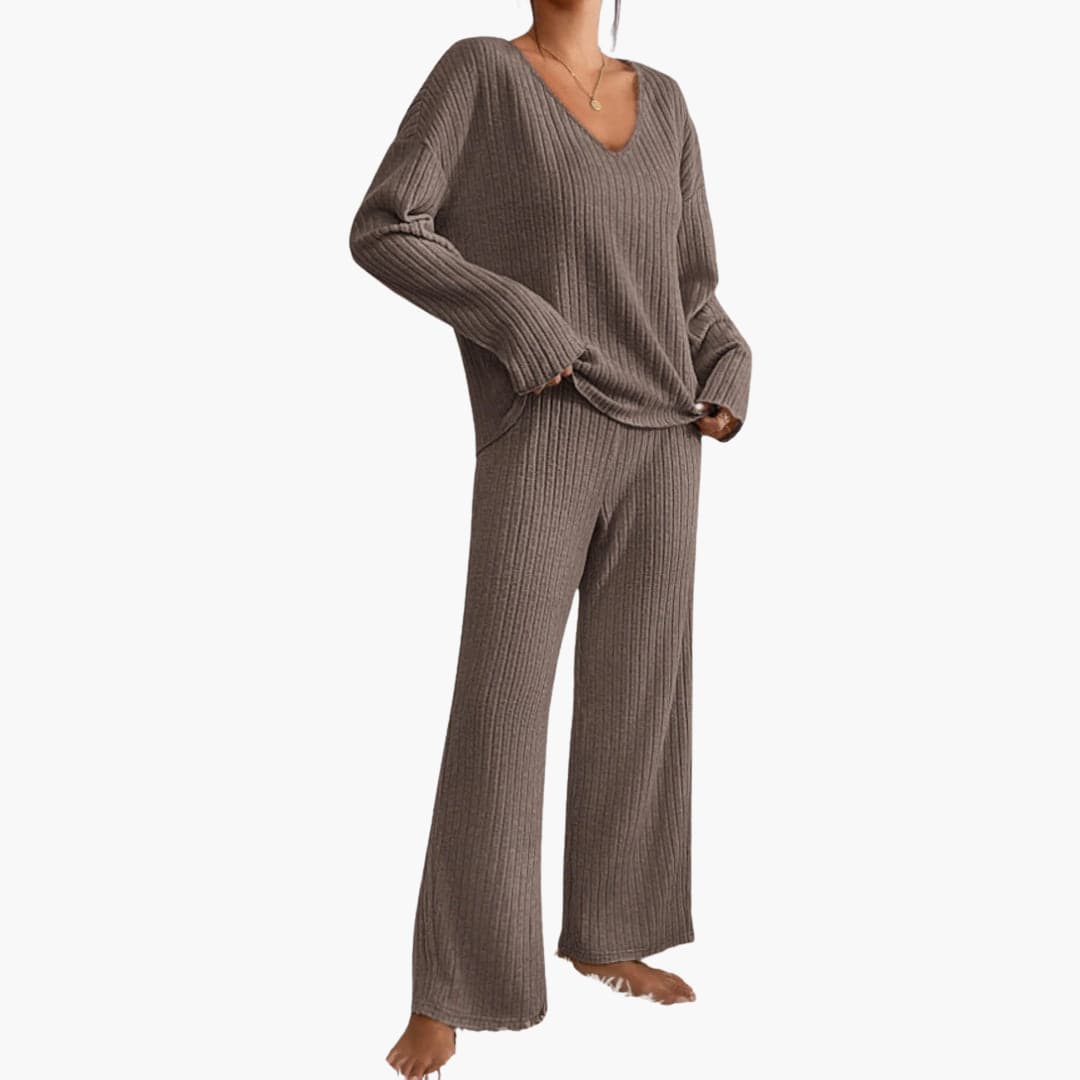Women’s Knit Loungewear Set with Long Sleeves