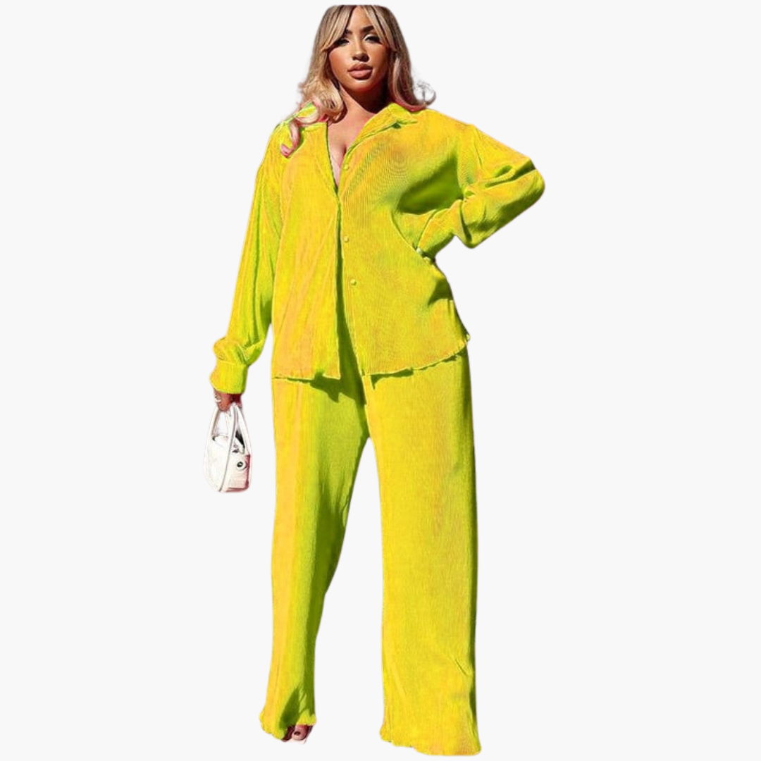 Women’s two-piece set with pleated top and Pants